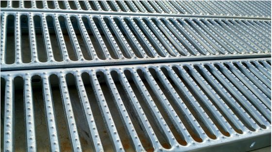 کیفیت  Structural Scaffold Perforated Steel Planking Scaffolding System کارخانه